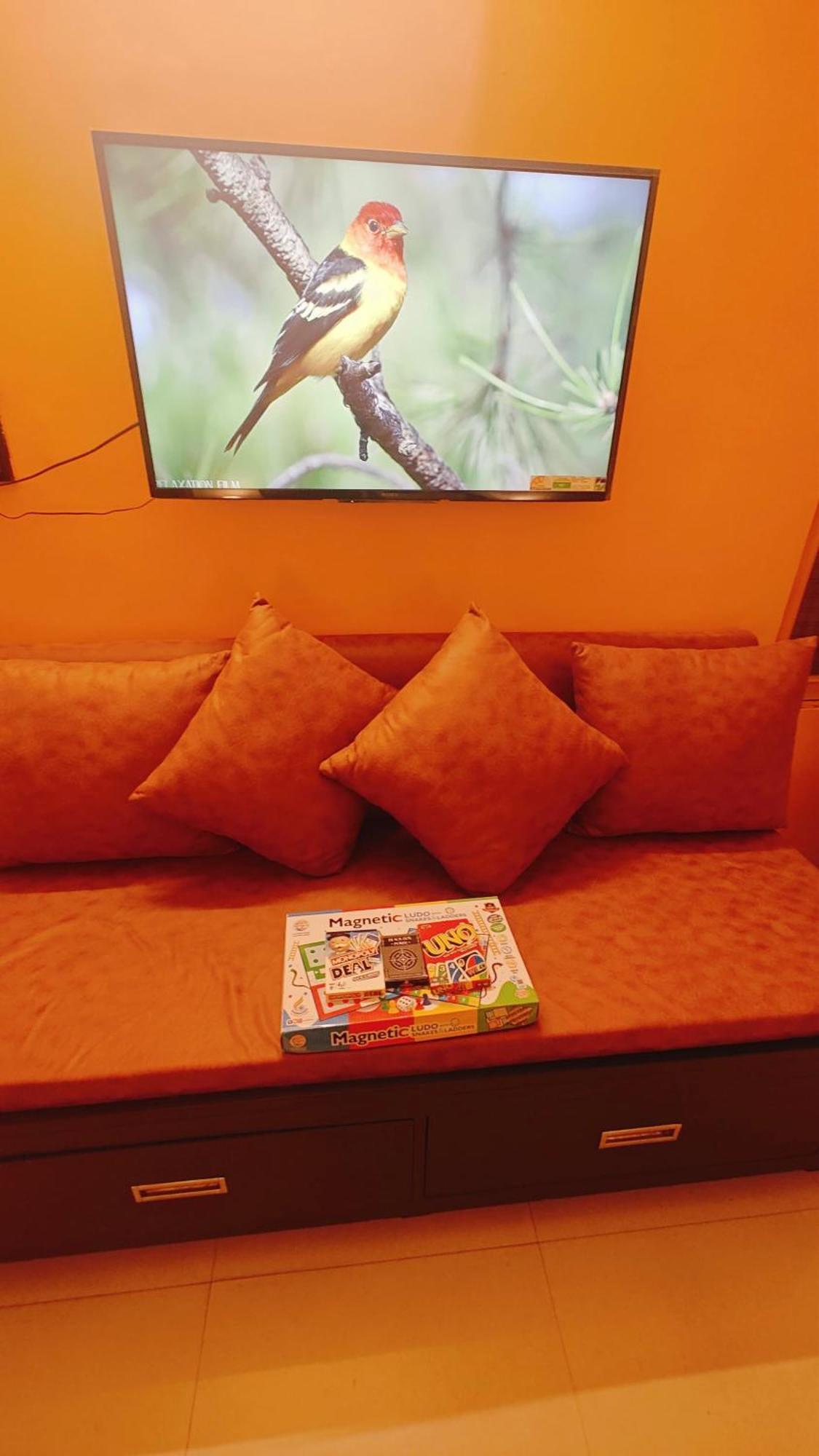 The Yellow House - Couple'S Getaway In Gomti Nagar- 1 Bhk Lucknow Exterior foto